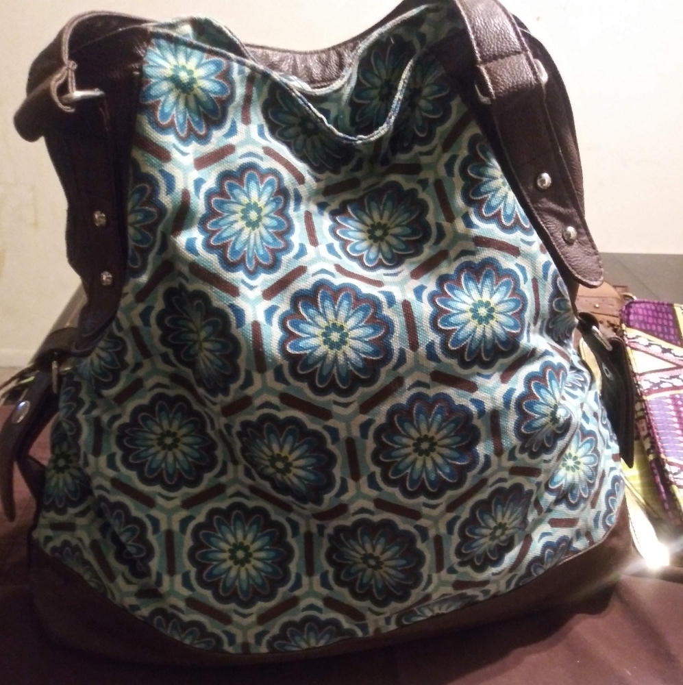 Large shoulder bag